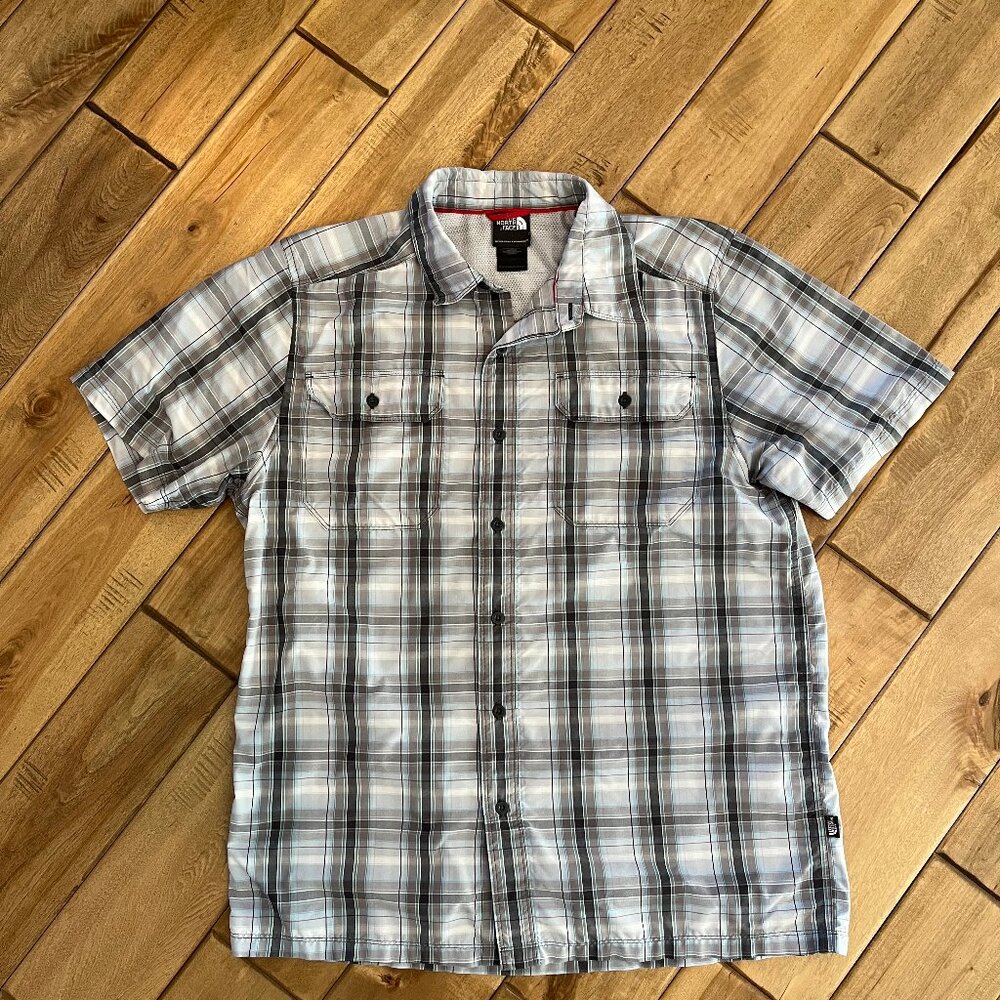 The North Face Shirt Men's Medium Blue Gray Plaid Short Sleeve Button Down